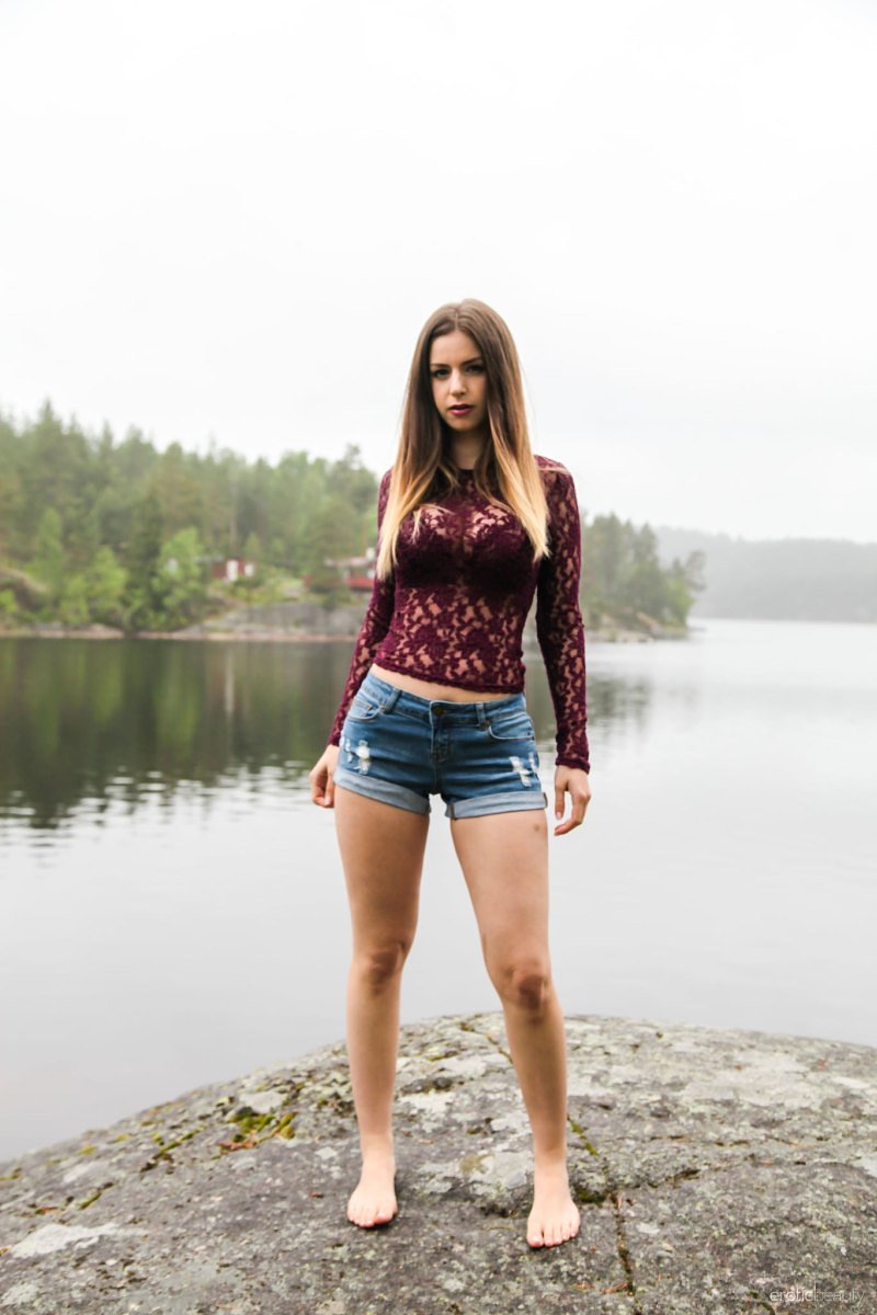 Эликсир, 21 год, 3 размер груди